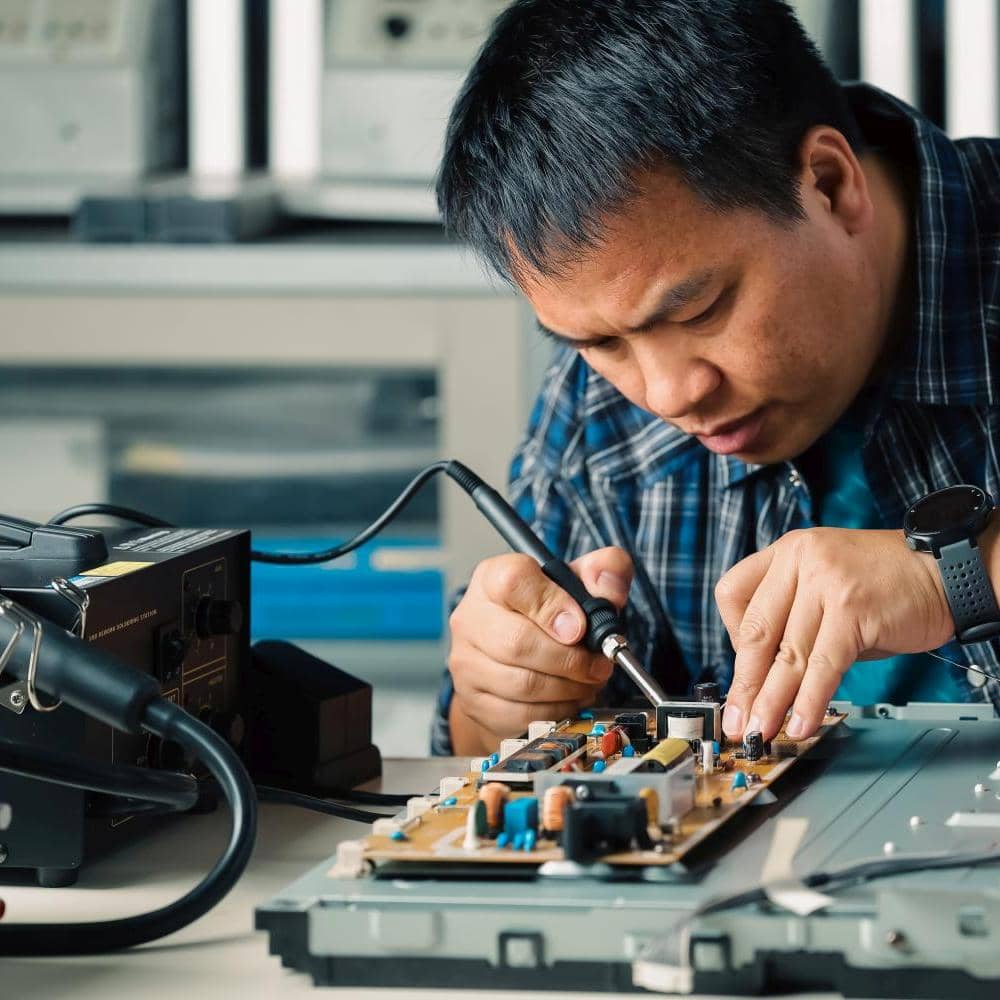 Elektroniker-in-Handwerk