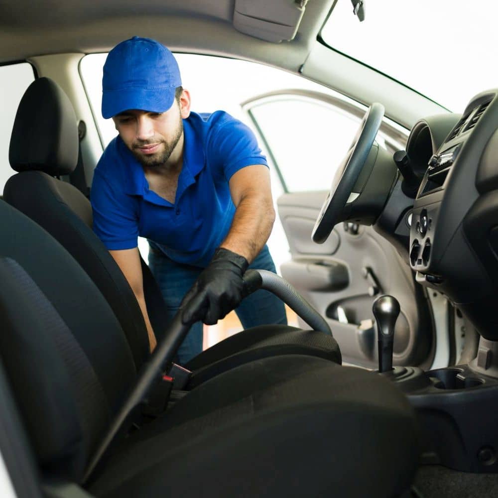 Fachpraktiker-in-fuer-Fahrzeugpflege