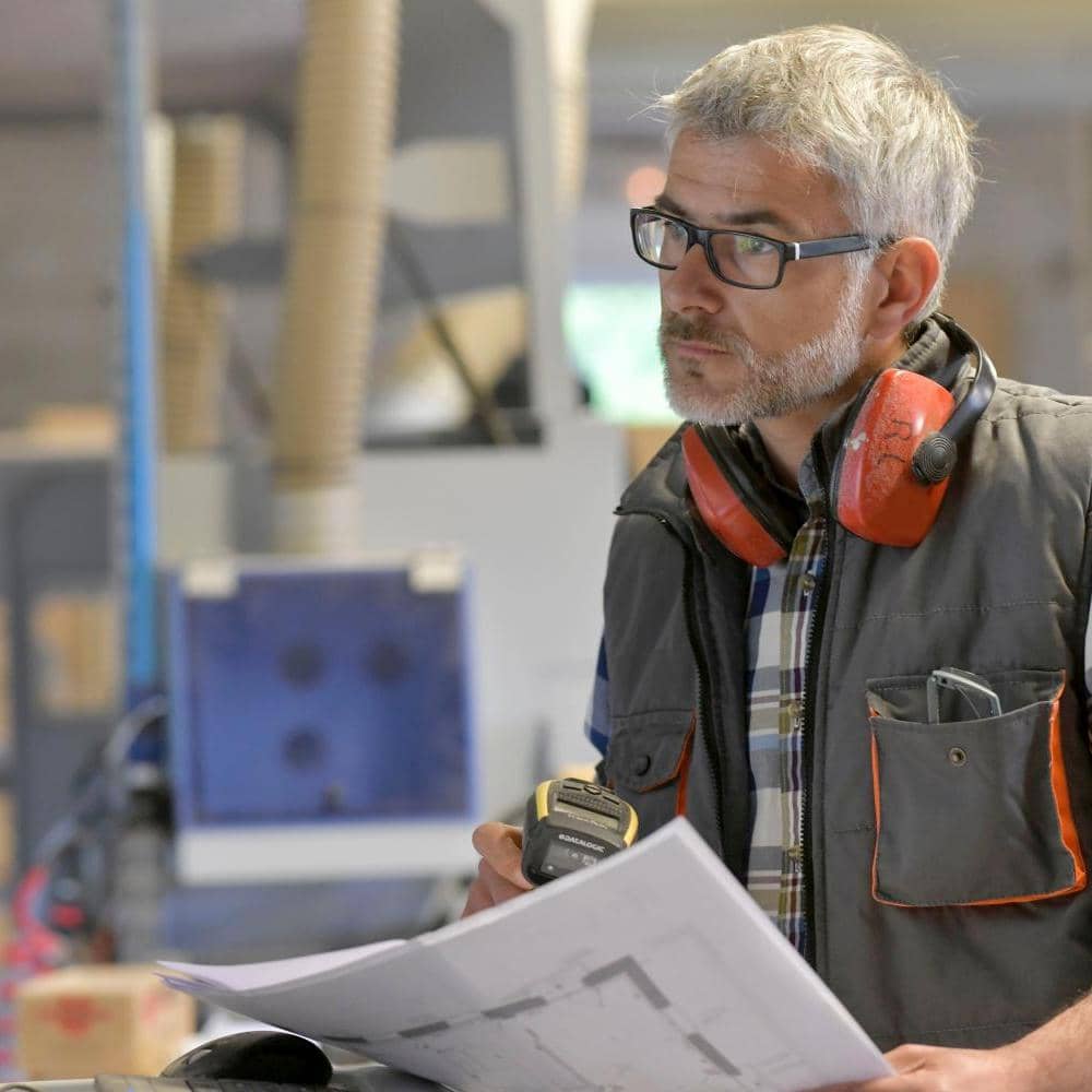 Industriemeister-in-Holz-Papiererzeugung-Saegeindustrie